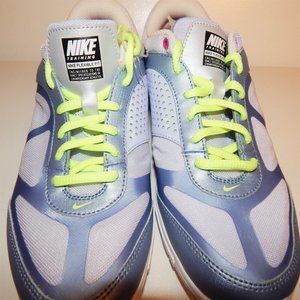 NEW Nike women shoes athletic running exercise Size 8 Silver blue yellow